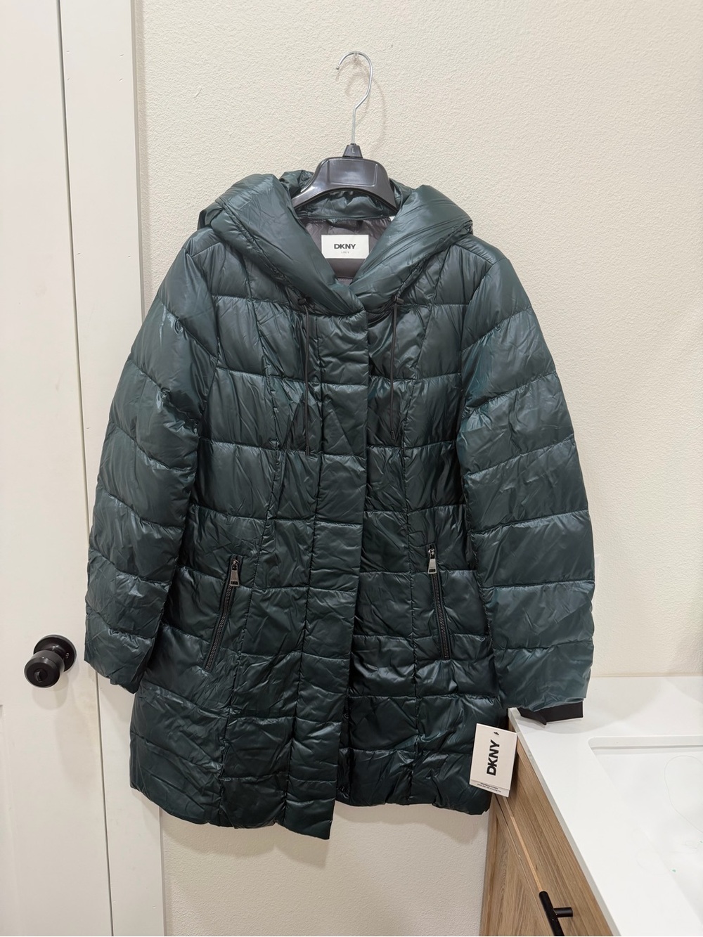 DKNY Women's Quilted Hooded Puffer Coat in Deep Forest Green